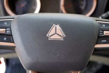 ����HOWO���� 3L CNG 140���� ��ʿ��8�� 3.85���Ű������ῨͼƬ