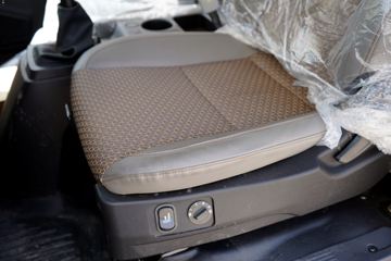 ����HOWO���� 3L CNG 140���� ��ʿ��8�� 3.85���Ű������ῨͼƬ