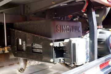 ����HOWO���� 3L CNG 140���� ��ʿ��8�� 3.85���Ű������ῨͼƬ