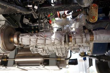 ����HOWO���� 3L CNG 140���� ��ʿ��8�� 3.85���Ű������ῨͼƬ
