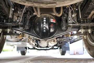 ����HOWO���� 3L CNG 140���� ��ʿ��8�� 3.85���Ű������ῨͼƬ