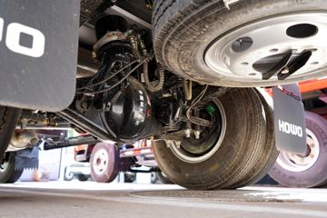 ����HOWO���� 3L CNG 140���� ��ʿ��8�� 3.85���Ű������ῨͼƬ