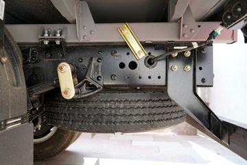 ����HOWO���� 3L CNG 140���� ��ʿ��8�� 3.85���Ű������ῨͼƬ