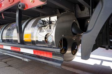 ����HOWO���� 3L CNG 140���� ��ʿ��8�� 3.85���Ű������ῨͼƬ