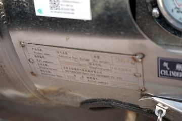 ����HOWO���� 3L CNG 140���� ��ʿ��8�� 3.85���Ű������ῨͼƬ