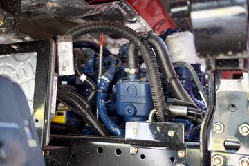 ����HOWO���� 3L CNG 140���� ��ʿ��8�� 3.85���Ű������ῨͼƬ