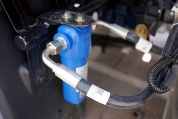 ����HOWO���� 3L CNG 140���� ��ʿ��8�� 3.85���Ű������ῨͼƬ