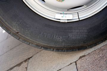 ����HOWO���� 3L CNG 140���� ��ʿ��8�� 3.85���Ű������ῨͼƬ