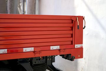 ����HOWO���� 3L CNG 140���� ��ʿ��8�� 3.85���Ű������ῨͼƬ