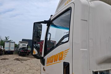 ����HOWO�Ῠ���� 140���� 4X2 LNG 4.08����س�ͼƬ