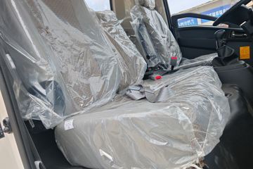 ����HOWO�Ῠ���� 140���� 4X2 LNG 4.08����س�ͼƬ