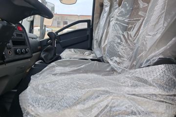 ����HOWO�Ῠ���� 140���� 4X2 LNG 4.08����س�ͼƬ