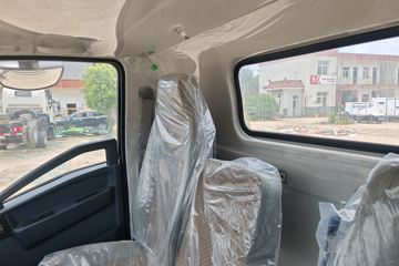 ����HOWO�Ῠ���� 140���� 4X2 LNG 4.08����س�ͼƬ