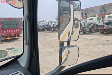 ����HOWO�Ῠ���� 140���� 4X2 LNG 4.08����س�ͼƬ