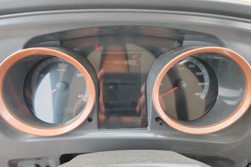 ����HOWO�Ῠ���� 140���� 4X2 LNG 4.08����س�ͼƬ