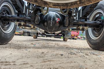 ����HOWO�Ῠ���� 140���� 4X2 LNG 4.08����س�ͼƬ