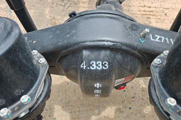 ����HOWO�Ῠ���� 140���� 4X2 LNG 4.08����س�ͼƬ