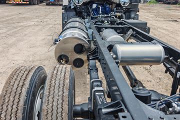 ����HOWO�Ῠ���� 140���� 4X2 LNG 4.08����س�ͼƬ