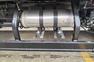 ����˧��ES6 ���Ŵ��綯��դʽ�Ῠ ����ʱ��140kWhͼƬ