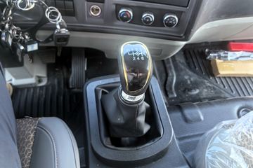 ����HOWO�Ῠ���� 2.5L���� 160���� ��ʿ��6�� 4.15�׵��������ῨͼƬ