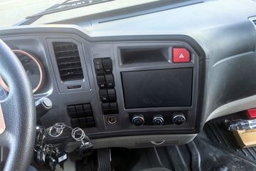 ����HOWO�Ῠ���� 2.5L���� 160���� ��ʿ��6�� 4.15�׵��������ῨͼƬ