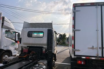Զ������T9M �ǻ۰� 4X2 4.08�׵��ż״����ʽ���̻�϶�����س� ��о15.35kWhͼƬ