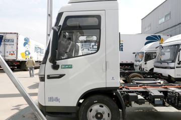 ������弫��궥 4.2�׵��Ŵ��綯��դʽ�Ῠ ����ʱ��165.15kWhͼƬ