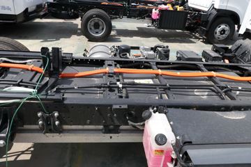 ������弫��궥 4.2�׵��Ŵ��綯��դʽ�Ῠ ����ʱ��165.15kWhͼƬ