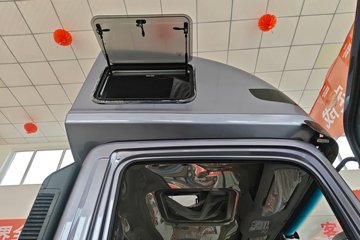 ����HOWO ͳ˧PRO X8 2.5L���� 185���� ��ʿ��12�� ��ɲ 5.15�׵�����ʽ�ῨͼƬ