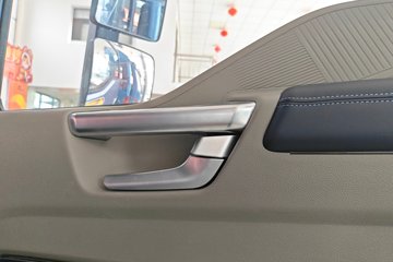 ����HOWO ͳ˧PRO X8 2.5L���� 185���� ��ʿ��12�� ��ɲ 5.15�׵�����ʽ�ῨͼƬ