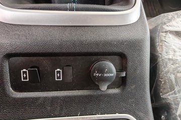 ����HOWO ͳ˧PRO X8 2.5L���� 185���� ��ʿ��12�� ��ɲ 5.15�׵�����ʽ�ῨͼƬ