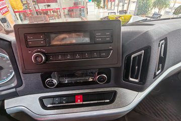 ����HOWO ͳ˧PRO X8 2.5L���� 185���� ��ʿ��12�� ��ɲ 5.15�׵�����ʽ�ῨͼƬ