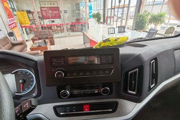 ����HOWO ͳ˧PRO X8 2.5L���� 185���� ��ʿ��12�� ��ɲ 5.15�׵�����ʽ�ῨͼƬ