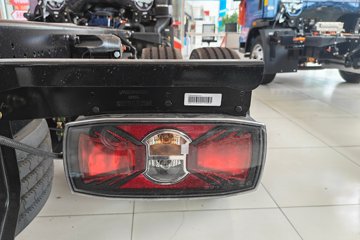 ����HOWO ͳ˧PRO X8 2.5L���� 185���� ��ʿ��12�� ��ɲ 5.15�׵�����ʽ�ῨͼƬ