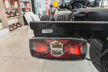 ����HOWO ͳ˧PRO X8 2.5L���� 185���� ��ʿ��12�� ��ɲ 5.15�׵�����ʽ�ῨͼƬ