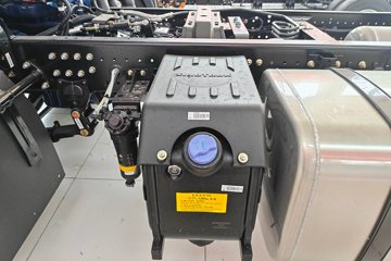 ����HOWO ͳ˧PRO X8 2.5L���� 185���� ��ʿ��12�� ��ɲ 5.15�׵�����ʽ�ῨͼƬ