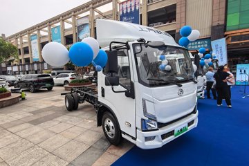 ����Ծ������T1 ��װ�� 4.2�׵��Ŵ��綯��դʽ�Ῠ ����ʱ��120kWhͼƬ
