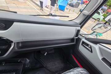 ����Ծ������T1 ��װ�� 4.2�׵��Ŵ��綯��դʽ�Ῠ ����ʱ��120kWhͼƬ
