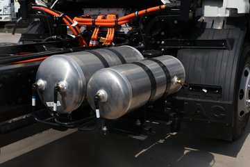 ����˧��ES9 4.18�׵��Ŵ��綯�����Ῠ ����ʱ��140.41kWhͼƬ