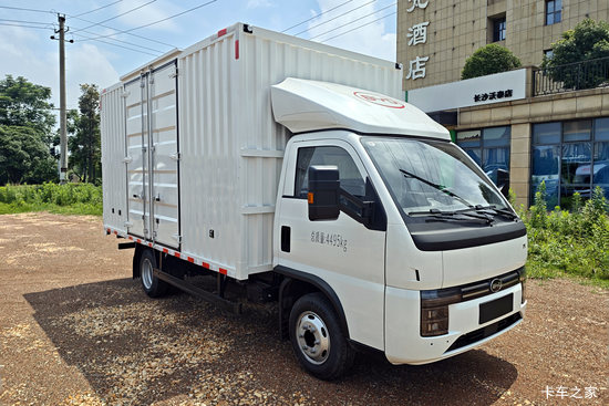 ���ǵ�T4 �Ƽ��� 3.815�׵��Ŵ��綯��ʽ�Ῠ ����82kWh