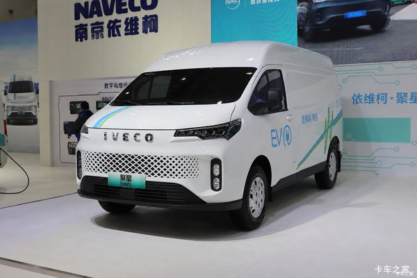 南京依维柯 聚星 2025款 3座纯电动标轴中顶封闭货车 上海新动力77kWh