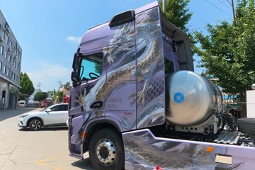 ��������X6000 �����콢 14.6L LNG 630���� 6X4 ��ʿ��12�� AMT�Զ��� ǣ����ͼƬ