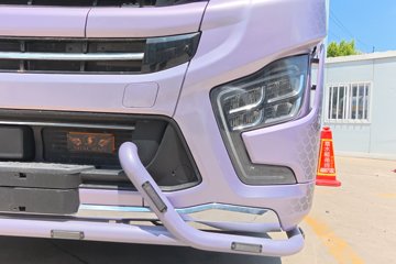 ��������X6000 �����콢 14.6L LNG 630���� 6X4 ��ʿ��12�� AMT�Զ��� ǣ����ͼƬ