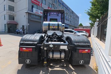 ��������X6000 �����콢 14.6L LNG 630���� 6X4 ��ʿ��12�� AMT�Զ��� ǣ����ͼƬ