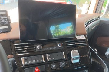 ��������X6000 �����콢 14.6L LNG 630���� 6X4 ��ʿ��12�� AMT�Զ��� ǣ����ͼƬ