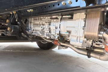 ��������X6000 �����콢 14.6L LNG 630���� 6X4 ��ʿ��12�� AMT�Զ��� ǣ����ͼƬ