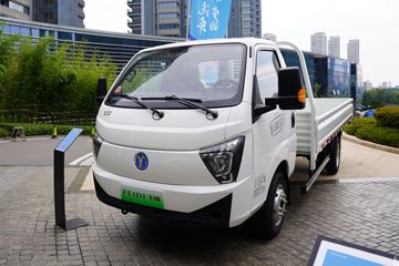 飞碟新能源飞碟EF3续航320km 宁德时代 70.5kWh 功率105kW