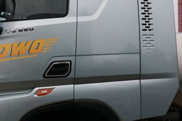 ��������HOWO TS7 14.6L LNG 590���� 6X4 ��ʿ��16�� ǣ����ͼƬ