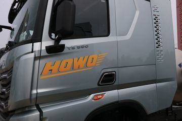 ��������HOWO TS7 14.6L LNG 590���� 6X4 ��ʿ��16�� ǣ����ͼƬ