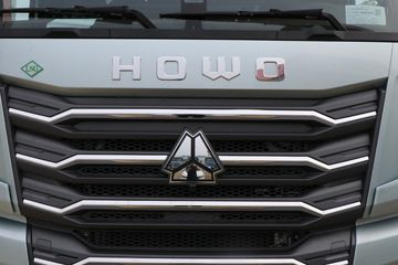 ��������HOWO TS7 14.6L LNG 590���� 6X4 ��ʿ��16�� ǣ����ͼƬ